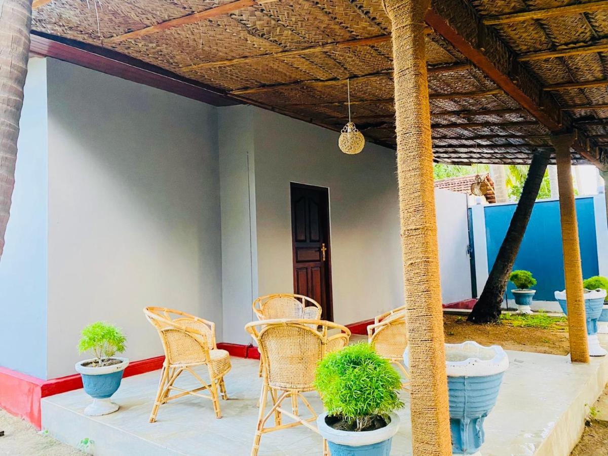 Hotel Hybrid Nilaveli