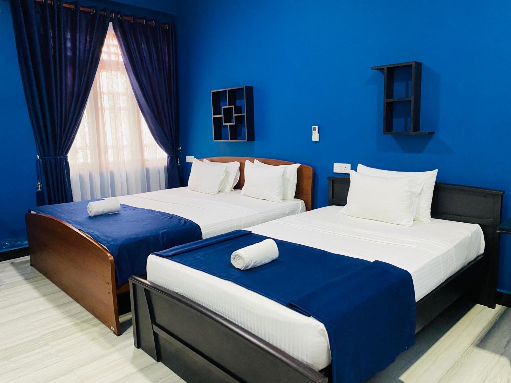 Hybrid Hotel *