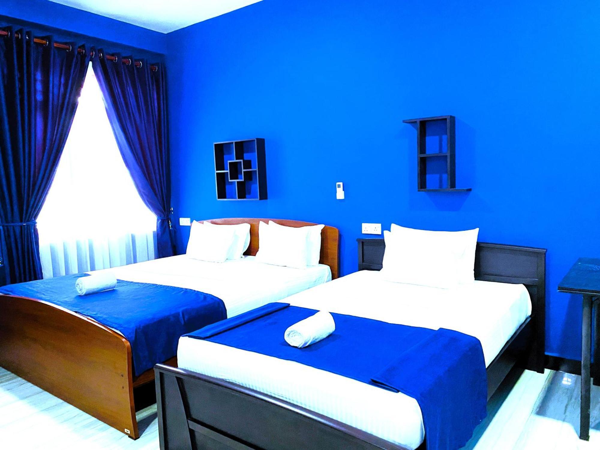 Hybrid Hotel *